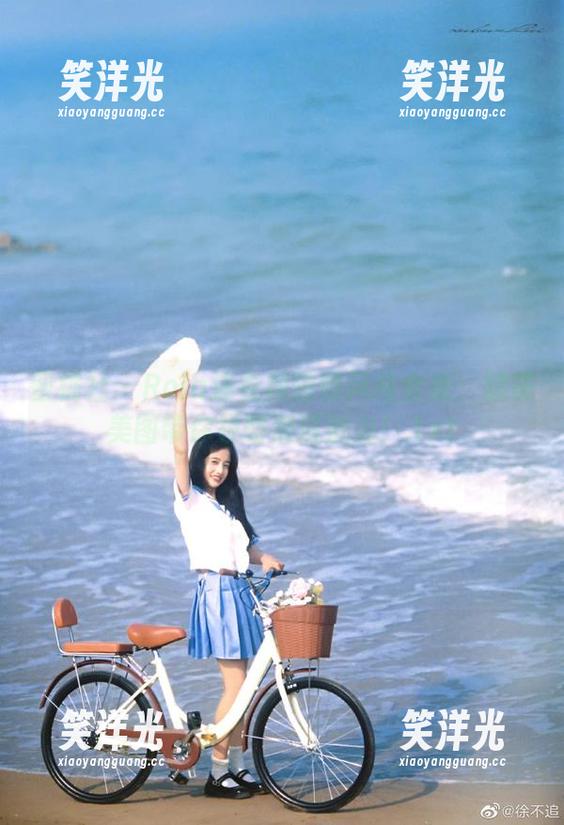 蜜桃社 - Rola连衣裙独特风格合集：精美美图带你领略潮流魅力！.txt