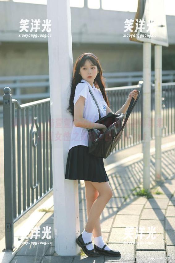 蜜桃社-陆萱萱Cecilia 蜜桃社 - 陆萱萱Cecilia最新旗袍写真集,展现女性之美的华丽之旅.txt