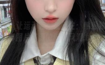 袜啵啵 – 让运动鞋焕发新生：熊熊独家写真图片资源的时尚风潮.txt