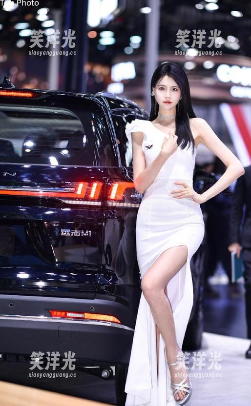 袜啵啵 - 原图解锁！稚予的咖啡色丝袜写真，图包让你爱不释手.txt