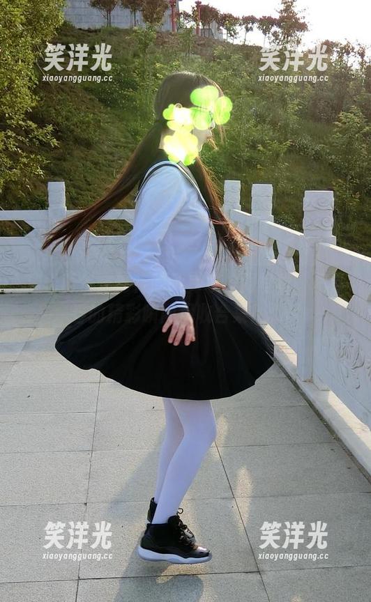 西尔酱 观看西尔酱独特的死库水校服写真,把青春的精彩瞬间尽收合集!.txt