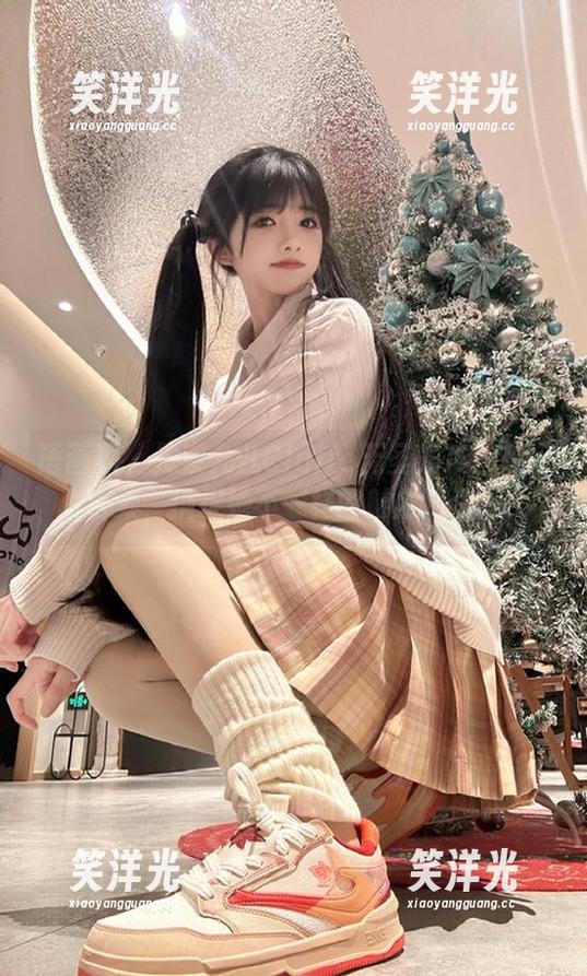 语画界 - 探索允儿Claire无圣光第三套写真合集，捕捉她不一样的魅力瞬间.txt