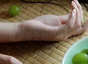 语画界 – 唐宁宁纯白私拍合集:每一帧皆是梦,快来感受她的独特魅力.txt