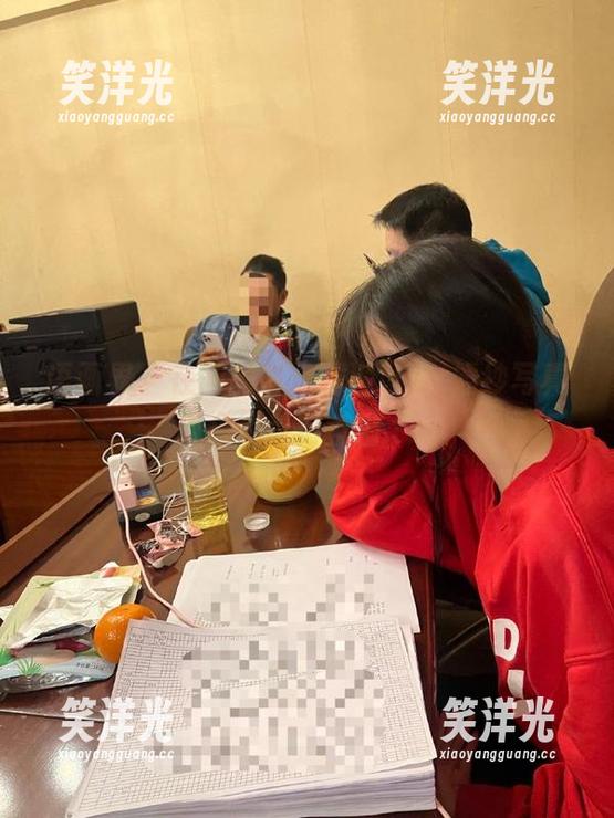 语画界 - 在网盘中，邂逅章芃芃婚纱写真带来的梦幻氛围.txt
