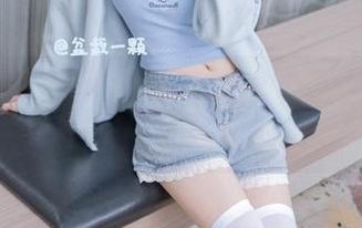 敞开心扉的瞬间：畅游在趴趴捣蛋陌的喜多川海梦写真图集.txt
