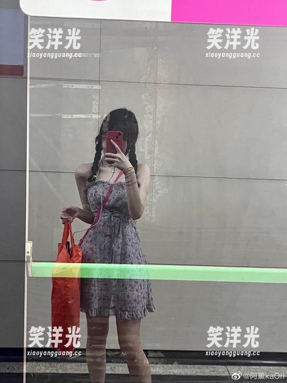 从未想过：阿薰kaOri的肉丝写真能让你瞬间饿起来！.txt