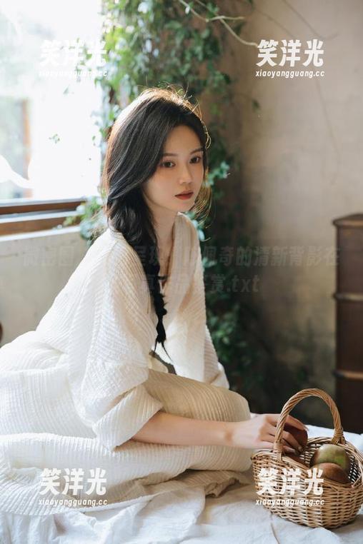 陈佩奇 微密圈 - 高清呈现:陈佩奇的清新背影在线写真作品鉴赏.txt