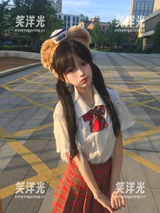 微密圈 - 雅雅的气质呀的网袜作品集分享：透视时尚与个性的独特视角.txt