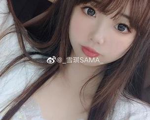 雪琪SAMA泳装写真惊艳登场，最新Cos更新让你心动不已！.txt
