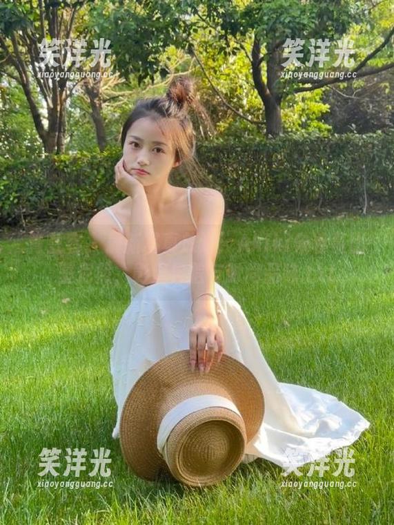 青豆客 - 最新写真放送：Akiki朱若慕比基尼照，彰显自信与时尚品味.txt