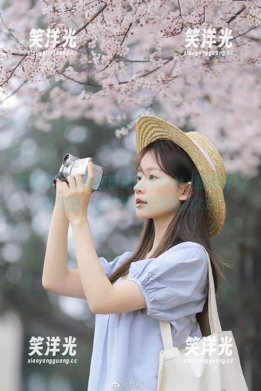 青豆客 - 在线获取施忆佳Kitty酱清纯写真资源，感受她的自然魅力.txt