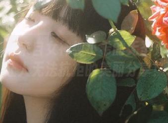 青豆客 – 来自女神纯小希的无圣光写真合集，让人无法抗拒的美丽分享！.txt