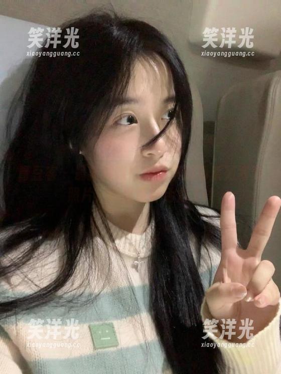 青豆客 - 最新揭晓！莫雅淇运动系列写真照片，尽显青春活力.txt