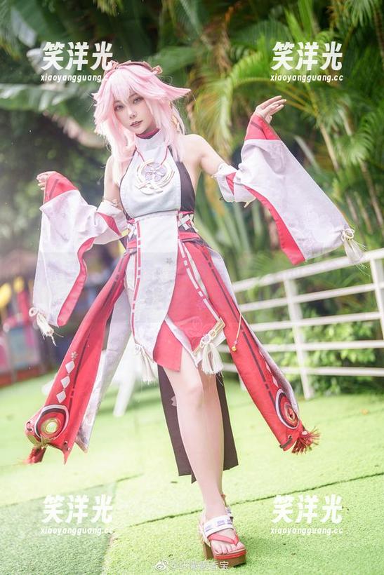 厨娘香草喵露露：高清写真背后的美食故事与生活点滴.txt