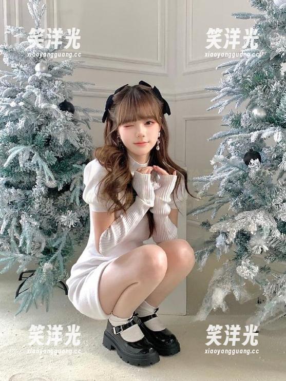 魅妍社 - 小乔Joyi黑丝写真珍藏美图：在光影中绽放的青春魅力与无限可能.txt