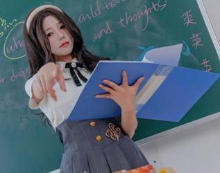 让人心动的黏黏团子兔白色写真，精选图片记录下俏皮与优雅.txt